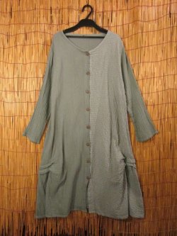 画像1: 凹凸＆ガーゼコットン素材＆＊ゆったりサイズ＊ナチュラル風＊ロングスリーブ＊前開きワンピース