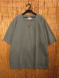 画像1: 一つボタン＊コットン素材＊ハーフスリーブ＊プルオーバー＊２ＸＬ 