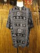 ラムナミプリント＊レーヨン素材＊マオカラー＊半袖＊プルオーバー＊２XＬ