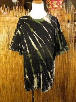 画像1: 黒色ベース＊タイダイ染め＊コットン素材＊半袖＊Ｔシャツ＊２ＸＬ