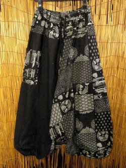 画像1: 黒色＋和風プリント＊切り替え＊コットン素材＊ふんわり＊サルエルパンツ