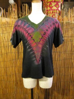 画像1: タイダイ染め＊コットン素材＊Ｖネック＊半袖＊Ｔシャツ