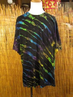 画像1: 黒色ベース＊タイダイ染め＊コットン素材＊半袖＊Ｔシャツ＊２ＸＬ