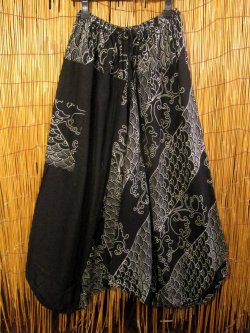 画像1: 黒色＋和風プリント＊切り替え＊コットン素材＊ふんわり＊サルエルパンツ