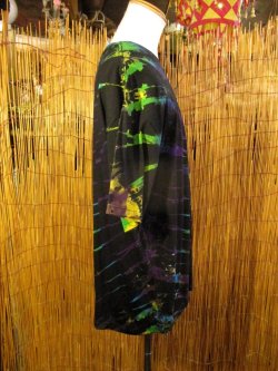 画像2: 黒色ベース＊タイダイ染め＊コットン素材＊半袖＊Ｔシャツ＊２ＸＬ