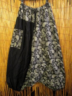 画像1: 黒色＋和風プリント＊切り替え＊コットン素材＊ふんわり＊サルエルパンツ