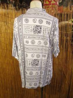 画像2: ラムナミプリント＊レーヨン素材＊マオカラー＊半袖＊プルオーバー＊２XＬ