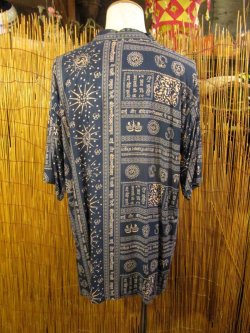 画像2: ラムナミプリント＊レーヨン素材＊マオカラー＊半袖＊プルオーバー＊２XＬ