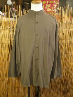 画像1: 無地＊コットン素材＊ココナッツボタン＊長袖＊シャツ＊ＸＸＬ 