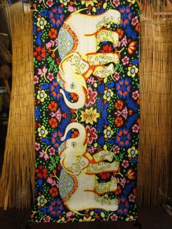 画像1: 象さんプリント＊ポリエステル素材＊タッセル付き＊大判ストール＊マルチクロス