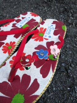画像3: 【２２ｃｍ〜２２・５ｃｍ】お花プリント＊鈴付き＊ビーチサンダル