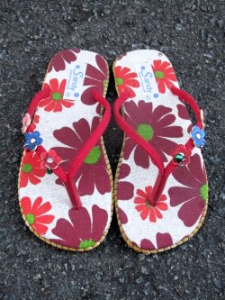 画像1: 【２２・５ｃｍ〜２３ｃｍ】お花プリント＊鈴付き＊ビーチサンダル