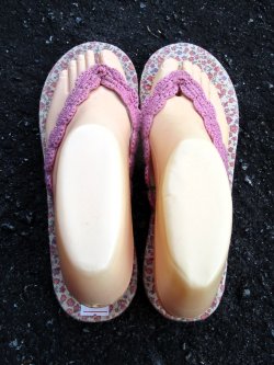 画像4: 【２４・５ｃｍ〜２５ｃｍ】レトロ調＊小花プリント＊ビーチサンダル