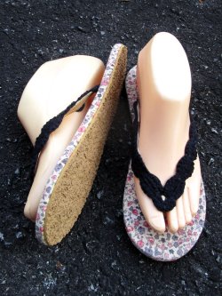 画像3: 【２４・５ｃｍ〜２５ｃｍ】レトロ調＊小花プリント＊ビーチサンダル