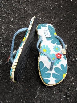 画像3: 【２３・５ｃｍ〜２４ｃｍ】お花プリント＊鈴付き＊ビーチサンダル