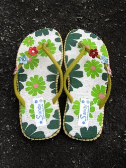 画像4: 【２３・５ｃｍ〜２４ｃｍ】お花プリント＊鈴付き＊ビーチサンダル