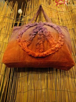 画像3: 手染め＊粗織りコットン素材＊ピースマーク＊ボストンバッグ