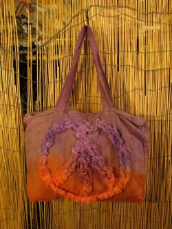 画像4: 手染め＊粗織りコットン素材＊ピースマーク＊ボストンバッグ