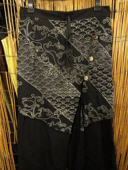 画像2: 和風プリントコットン素材＊エプロン風＊別生地付き＊変型ロングパンツ