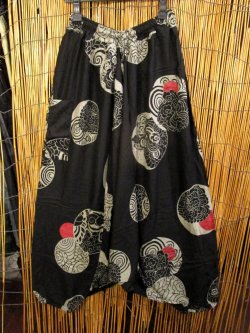 画像1: 和風プリント＊レーヨン素材＊ふんわり＊サルエルパンツ