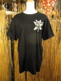 黒色＊コットン素材＊抜染プリント＊ロータス＊半袖＊Ｔシャツ＊Ｌ
