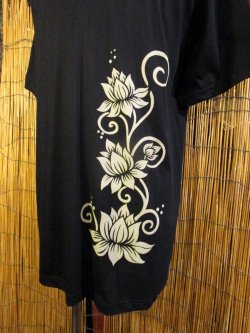 画像3: 黒色＊コットン素材＊抜染プリント＊ロータス＊半袖＊Ｔシャツ＊ＸＬ