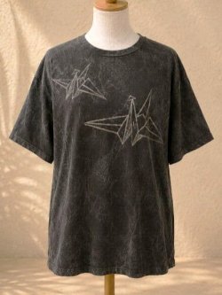 画像1: ストーンウォッシュ加工＊コットン素材＊折り鶴＊ハンドペイント＊半袖Ｔシャツ＊ＸＬ