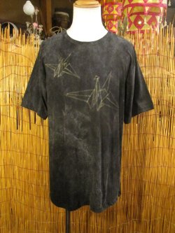 画像2: ストーンウォッシュ加工＊コットン素材＊折り鶴＊ハンドペイント＊半袖Ｔシャツ＊ＸＬ