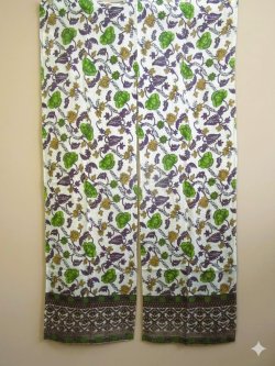 画像1: 【１５０ｃｍ×８５ｃｍ】インド綿＊お花プリント＊暖簾＊のれん