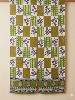 画像1: 【１５０ｃｍ×８５ｃｍ】インド綿＊お花プリント＊暖簾＊のれん
