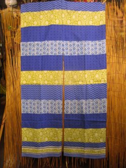 画像3: 【１５０ｃｍ×８５ｃｍ】インド綿＊レトロ調プリント＊暖簾＊のれん
