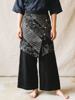 画像1: 和風プリントコットン素材＊エプロン風＊別生地付き＊変型ロングパンツ