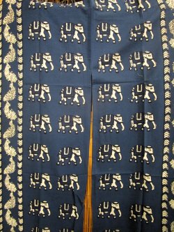 画像3: 【１５０ｃｍ×８５ｃｍ】インド綿＊象と魚プリント＊暖簾＊のれん