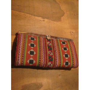 画像: 少数民族モン族生地を使用した長財布