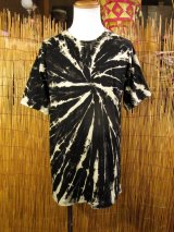 画像: 黒色ベース＊タイダイ染め＊コットン素材＊半袖＊Ｔシャツ＊ＸＬ