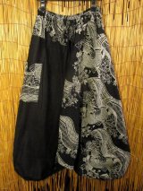 画像: 黒色＋和風プリント＊切り替え＊コットン素材＊ふんわり＊サルエルパンツ