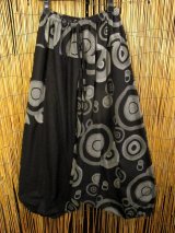 画像: 黒色＋和風プリント＊切り替え＊コットン素材＊ふんわり＊サルエルパンツ