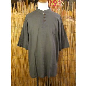 画像: 三つボタン＊薄手＊コットン素材＊半袖＊プルオーバー＊２ＸＬ 