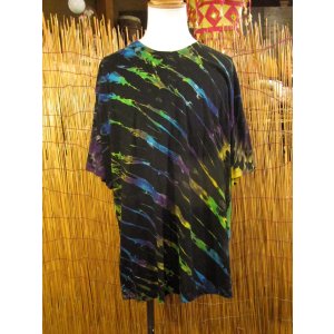 画像: 黒色ベース＊タイダイ染め＊コットン素材＊半袖＊Ｔシャツ＊２ＸＬ