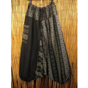 画像: 黒色＋和風プリント＊切り替え＊コットン素材＊ふんわり＊サルエルパンツ