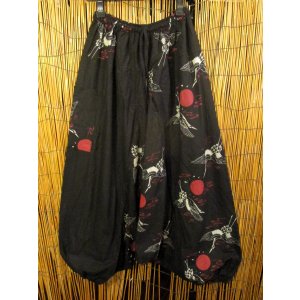 画像: 黒色＋和風プリント＊切り替え＊コットン素材＊ふんわり＊サルエルパンツ