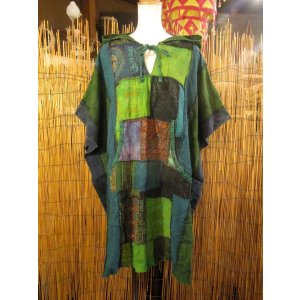 画像: ストーンウォッシュ＊コットン素材＊ゆったりサイズ＊パッチワーク＊フード付き＊ポンチョ