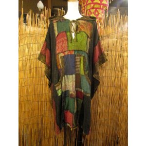 画像: ストーンウォッシュ＊コットン素材＊ゆったりサイズ＊パッチワーク＊フード付き＊ポンチョ