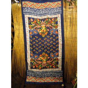 画像: レトロ調プリント＊ポリエステル素材＊タッセル付き＊大判ストール＊マルチクロス