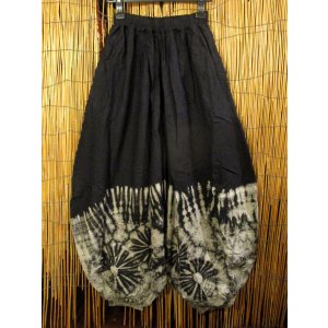 画像: モノトーンタイダイ染め＊コットン素材＊ゆったりシルエット＊ビッグアラジンパンツ＊バルーンパンツ