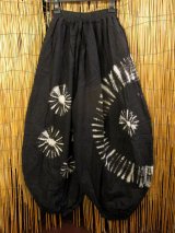 画像: モノトーンタイダイ染め＊コットン素材＊ゆったりシルエット＊ビッグアラジンパンツ＊バルーンパンツ