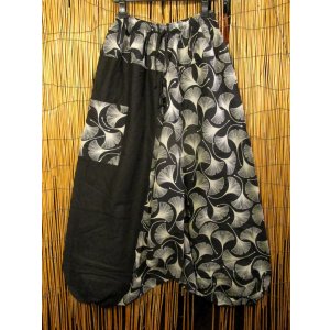 画像: 黒色＋和風プリント＊切り替え＊コットン素材＊ふんわり＊サルエルパンツ