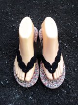 画像: 【２４・５ｃｍ〜２５ｃｍ】レトロ調＊小花プリント＊ビーチサンダル