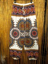 画像: 曼荼羅風プリント＊レーヨン素材＊すっきり＊アラジンパンツ＊タイパンツ