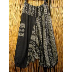 画像: 黒色＋和風プリント＊切り替え＊コットン素材＊ふんわり＊サルエルパンツ